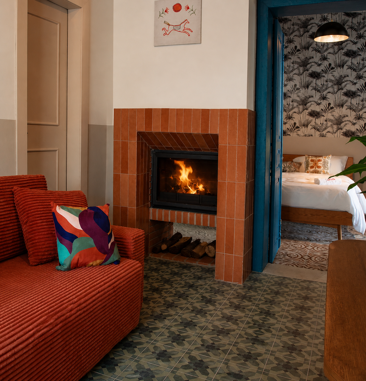 Deluxe King Suite 2